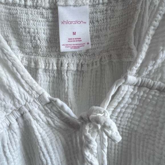 Xhilaration White Textured Camisole Top - Picture 3 of 3